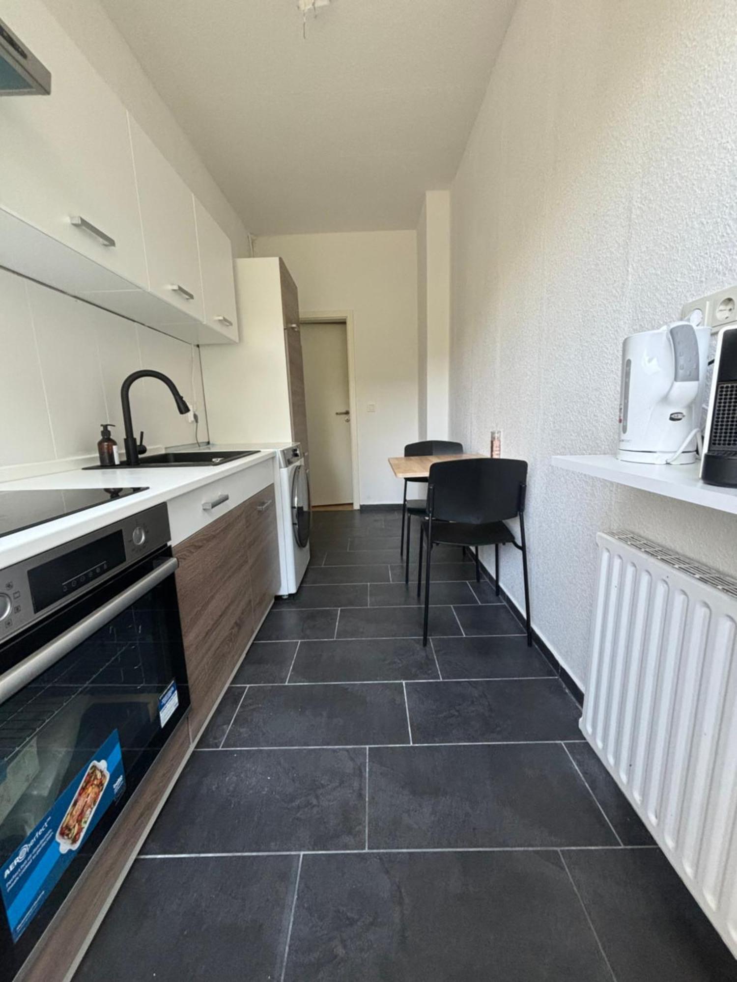 Cozy Apartment In Hannover Central Exterior foto